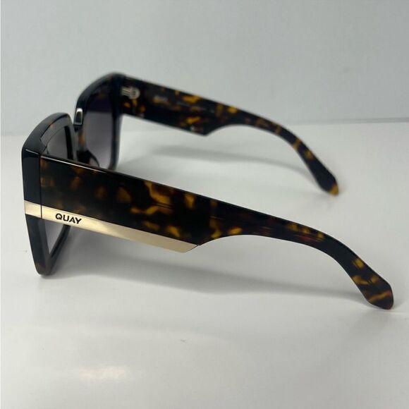 NWT Quay notorious Neutral Tort Frame / Smoke Lens Brand New in Case - Picture 7 of 11